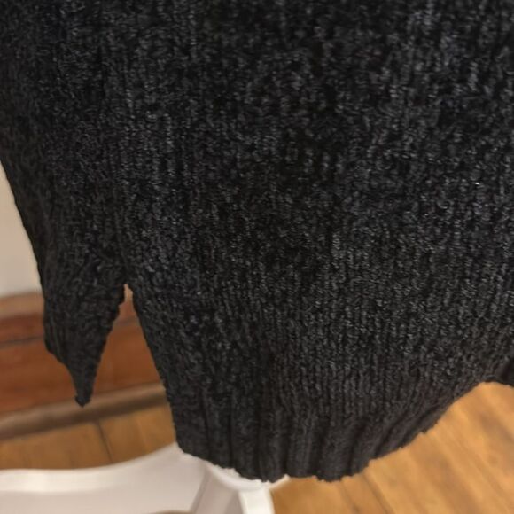 Karen Scott deep black long sleeve V neckline sweater Size 1X New - Picture 3 of 10